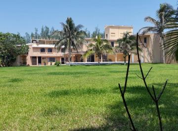 Casa · 840m² · 4 Recámaras · Casa en Venta en Hermenegildo Galeana, Col. María de La Piedad, Coatzacoalcos, Veracruz