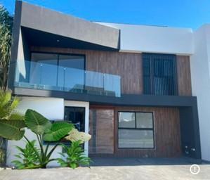 Casa en condominio · 180m² · 4 Recámaras · 2 Estacionamientos · Venta de Casa Nueva Muy Amplia en Parque Chihuahua, Lomas de Angelopolis 3 Puebla