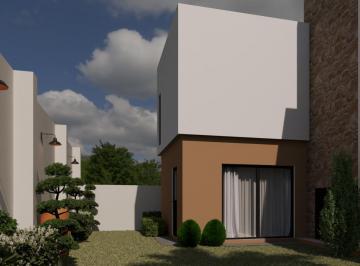 Casa · 230m² · 4 Recámaras · 2 Estacionamientos · Casa en Río del Dorado