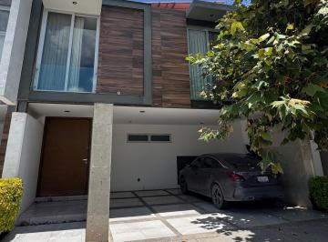 Casa Venta de 3 habitaciones · Sierra Nogal (Frente Area Verde)