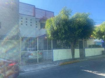 Casa de 5 habitaciones, Fortín · Casa en Venta Av 2 Oriente Num. 408 Col. Centro Fortín, Ver.