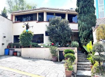 Casa · 391m² · 3 Recámaras · 3 Estacionamientos · Casa en Venta en Cerrada