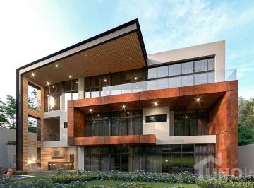Casa · 1174m² · 4 Recámaras · 4 Estacionamientos · Casa en Venta en Renacimiento Monterrey