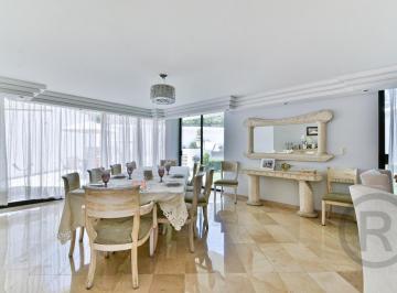 Casa · 500m² · 3 Recámaras · 3 Estacionamientos · Casa - Lomas de Tecamachalco
