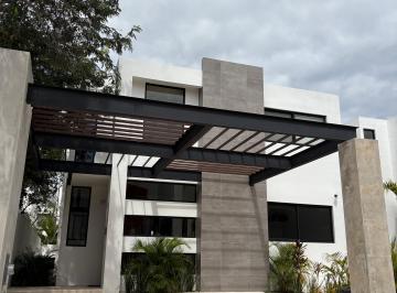 Casa de 4 habitaciones, Solidaridad · Exclusiva Casa en Venta en Ciudad Mayakoba con Paneles Solares y Alberca, Playa del Carmen