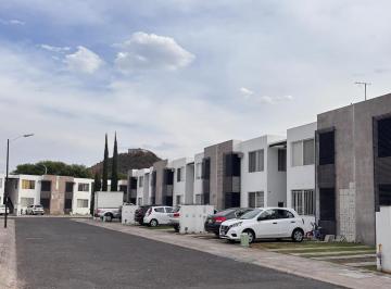 Departamento de 2 habitaciones, Corregidora · Renta Departamento en Planta Baja en Paseos del Bosque