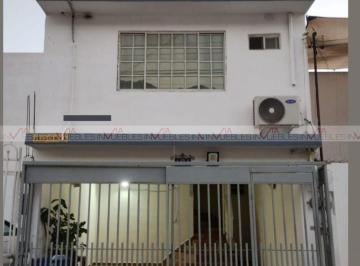 Casa · 102m² · 3 Recámaras · 2 Estacionamientos · Casa en Venta en Villas Los Portales