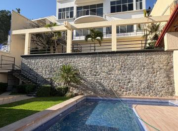 Casa de 7 habitaciones, Cuernavaca · Casa con Excelentes Amenidades en Lomas de Cuernavaca