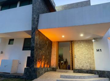 Casa en condominio de 7 habitaciones, Zapopan · Residencia en Diana Natura Residencial
