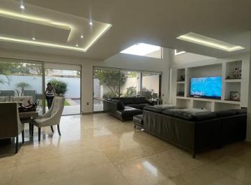 Casa de 4 habitaciones, Cuernavaca · Hermosa Casa Dentro de Fraccionamiento El Mascareño