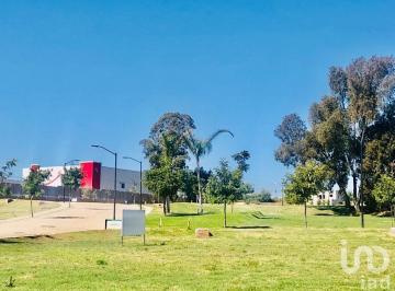 Terreno / Lote · 200m² · Terrenos en Venta en Parque Sofia Lomas de Angelopolis en Esquina con Lotes Junto