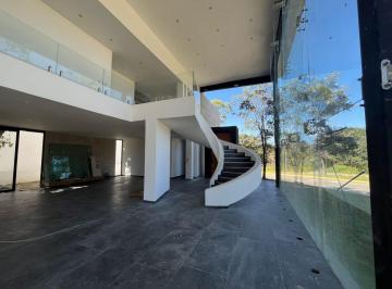 Casa · 418m² · 3 Recámaras · 6 Estacionamientos · Casa en Venta Condado de Sayavedra