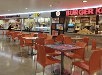 Local comercial · 28m² · Local en Centro Comercial / Fast Food