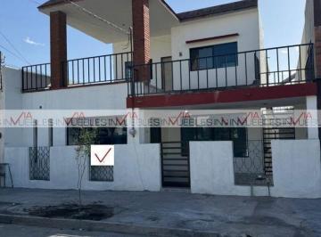 Casa · 223m² · 3 Recámaras · Casa en Venta en Vidriera