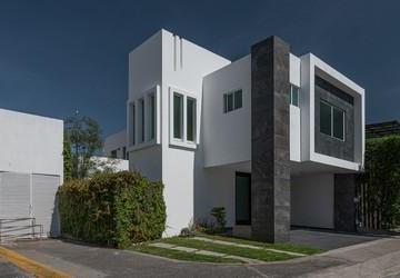 Casa en condominio · 220m² · 3 Recámaras · 3 Estacionamientos · Casa en Condominio en Venta Fraccionamiento Lomas de Angelópolis II, Clúster Puebla Blanca, Puebla