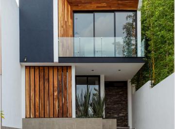 Casa , Morelia · Casa en Venta en Altozano, Morelia, Michoacán