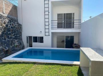 Casa · 230m² · 3 Recámaras · 2 Estacionamientos · Casa en Fraccionamiento Brisas