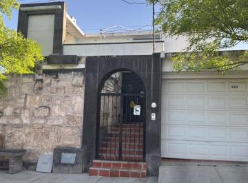 Casa de 4 habitaciones, Saltillo · Casa en Venta en El Sur de Saltillo Fraccionamiento Cerrado