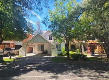 Casa de 5 habitaciones, Aguascalientes · Casa en Pulgas Pandas, Vista a Campo de Golf
