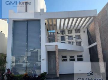 Casa · 3 Recámaras · 2 Estacionamientos · Casa en Playa Brujas Residencial