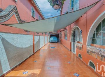Casa · 664m² · 7 Recámaras · 4 Estacionamientos · Venta de Casa Mas 6 Departamentos en Potrero de San Bernardino, Xochimilco, Cdmx