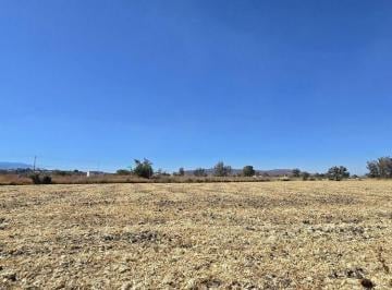 Terreno / Lote , Ixtlahuacán de los Membrillos · Terreno 1.8ha a 500 m de Carretera a Chapala en Ixtlahuacan