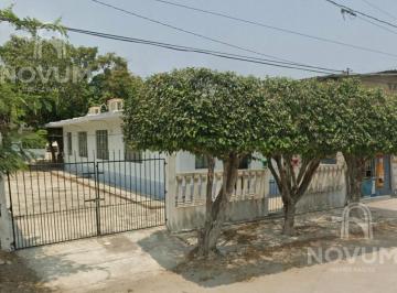 Oficina · 454m² · 3 Estacionamientos · Casa en Venta en Col. Hidalgo Oriente, Cd. Madero