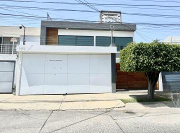 Casa uso de suelo de 12 habitaciones, Guadalajara · Oficinas en Venta Calle Turquesa (Expo Gdl)