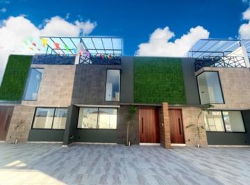 Casa · 170m² · 3 Recámaras · 2 Estacionamientos · Casa en Venta con 3 Recamaras en San Pedro Cholula Puebla.