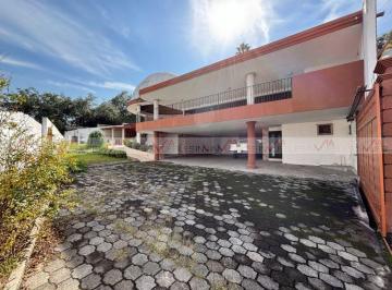 Casa de 4 habitaciones, San Pedro Garza García · Casa en Venta en San Pedro Garza García