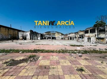 Terreno comercial , Córdoba · Vendo o Rento Propiedad de 9,245 m² en La Entrada del Centro de Córdoba.