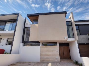 Casa de 4 habitaciones, El Marqués · Casa de Autor Jicuri en Zibatá - Diseño Único con Roof Garden