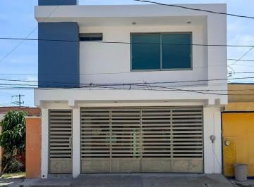 Casa · Se Vende Preciosa Casa en La Colonia México, Campeche.
