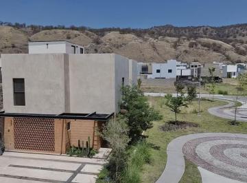 Casa de 4 habitaciones, Tlajomulco de Zúñiga · Casa en Venta, Fracc. El Edén en Bosques de Santa Anita