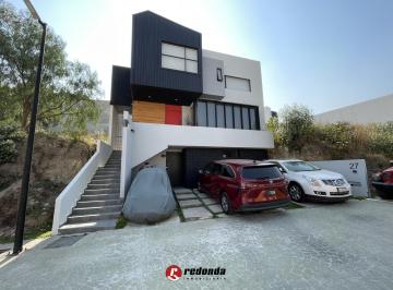 Casa · 350m² · 3 Recámaras · 3 Estacionamientos · Casa en Vila Tana