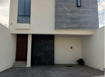 Casa de 3 habitaciones, San Luis Potosí · Venta de Casa en Fraccionamiento Tarragona