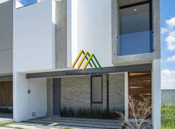 Casa de 3 habitaciones, Zapopan · Casa en Venta Valle Imperial Coto Maple