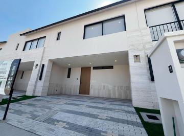 Casa · 164m² · 3 Recámaras · 2 Estacionamientos · Casa en Venta Privanzas Residencial León