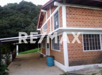 Casa · 230m² · 3 Recámaras · 3 Estacionamientos · Terreno en Venta, Santa Ana Jilotzingo - (4)