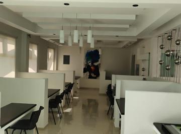 Edificio · 471m² · 10 Recámaras · Edificio en Renta a Pie de Carretera Ideal Para Laboratorio U Oficinas