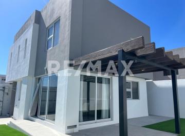 Casa · 165m² · 3 Recámaras · 4 Estacionamientos · Elegante Casa en Venta con Acabados de Lujo y Excelente Ubicación - (4)