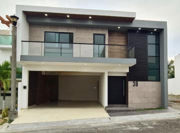 Casa de 3 habitaciones, Alvarado · Casa en Venta en Lomas Residencial
