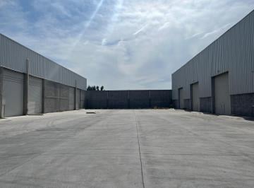 Bodega comercial · 2060m² · 1 Estacionamiento · Bodega / Nave Industrial en Renta en León