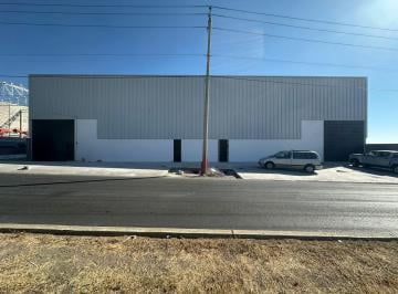 Bodega comercial · 1378m² · 1 Estacionamiento · Bodega / Nave Industrial en Renta en León