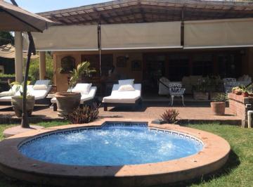 Casa · 250m² · 5 Recámaras · 10 Estacionamientos · Casa en Morelos