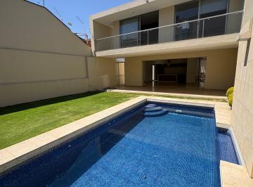 Casa de 3 habitaciones, Cuernavaca · Casa Sola Minimalista en Vista Hermosa