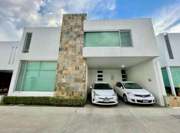 Casa en condominio de 3 habitaciones, Zapopan · Casa en Venta Dentro del Condominio Villas de Asis en Av Inglaterra Zapopan