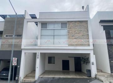 Casa · 320m² · 4 Recámaras · 2 Estacionamientos · Casa en Venta en García