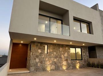 Casa de 4 habitaciones, Querétaro · Lomas de Juriquilla, Amplios Espacios