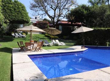 Casa de 6 habitaciones, Cuernavaca · Hermosa Casa de Una Planta en Zona Dorada